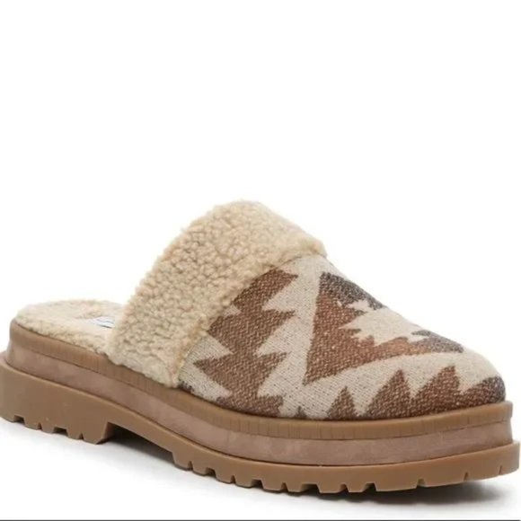 Jessica Simpson Ebiyra Clog - Picture 1 of 1